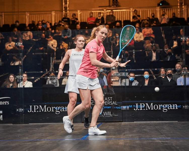 Lucy Turmel, action picture on glass court